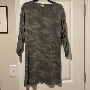 Jane & Delancey Casual Camo Dress. Women Size Medium.